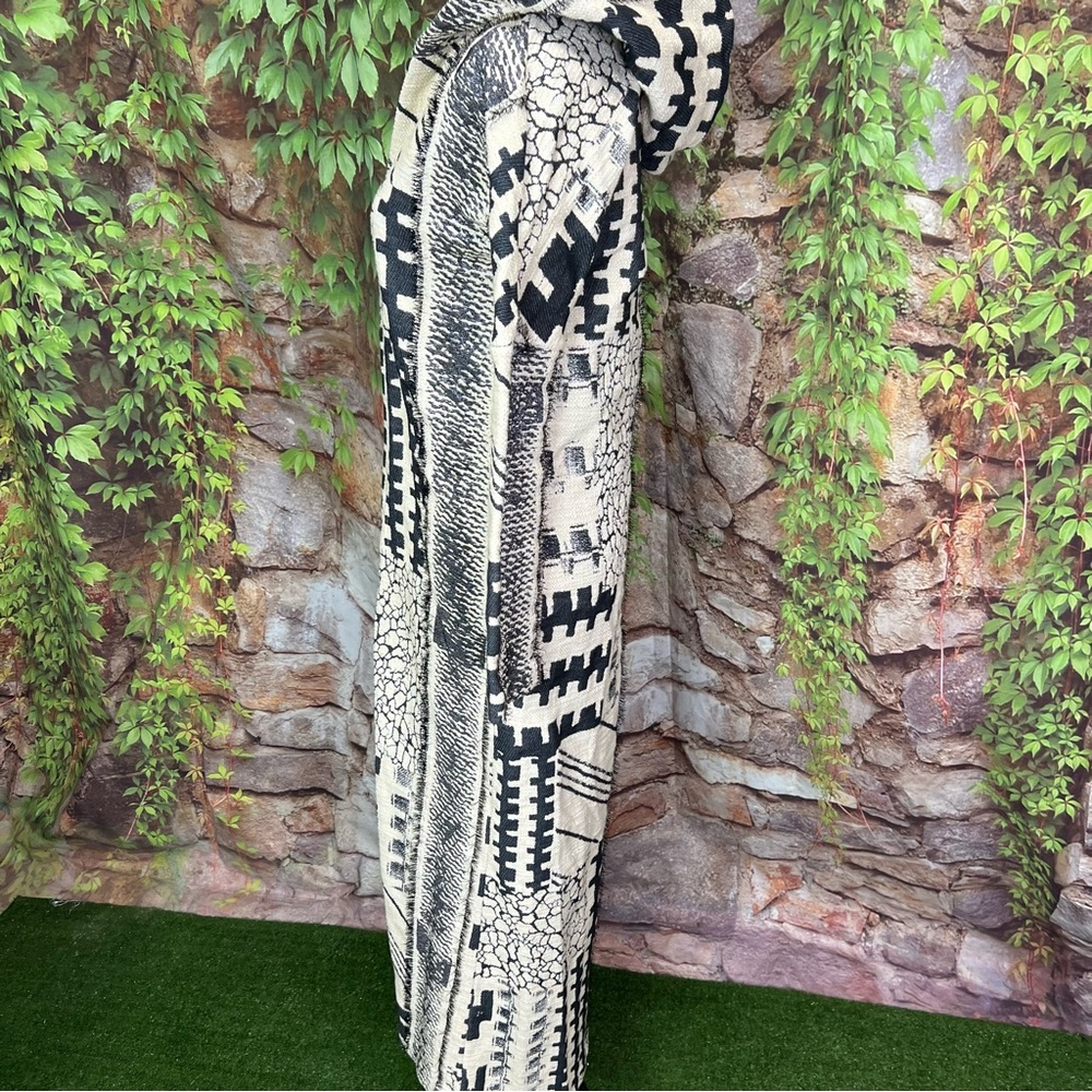 RARE MARIA CORNEJO FOR BARNEYS Cream and Black Aztec Print Long Line Cardigan, 0 - Picture 9 of 15